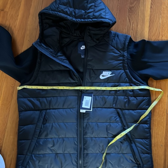 NIKE MENS XL. ZONED INSULATION JACKET BLACK with hood.  NWT - Picture 7 of 9